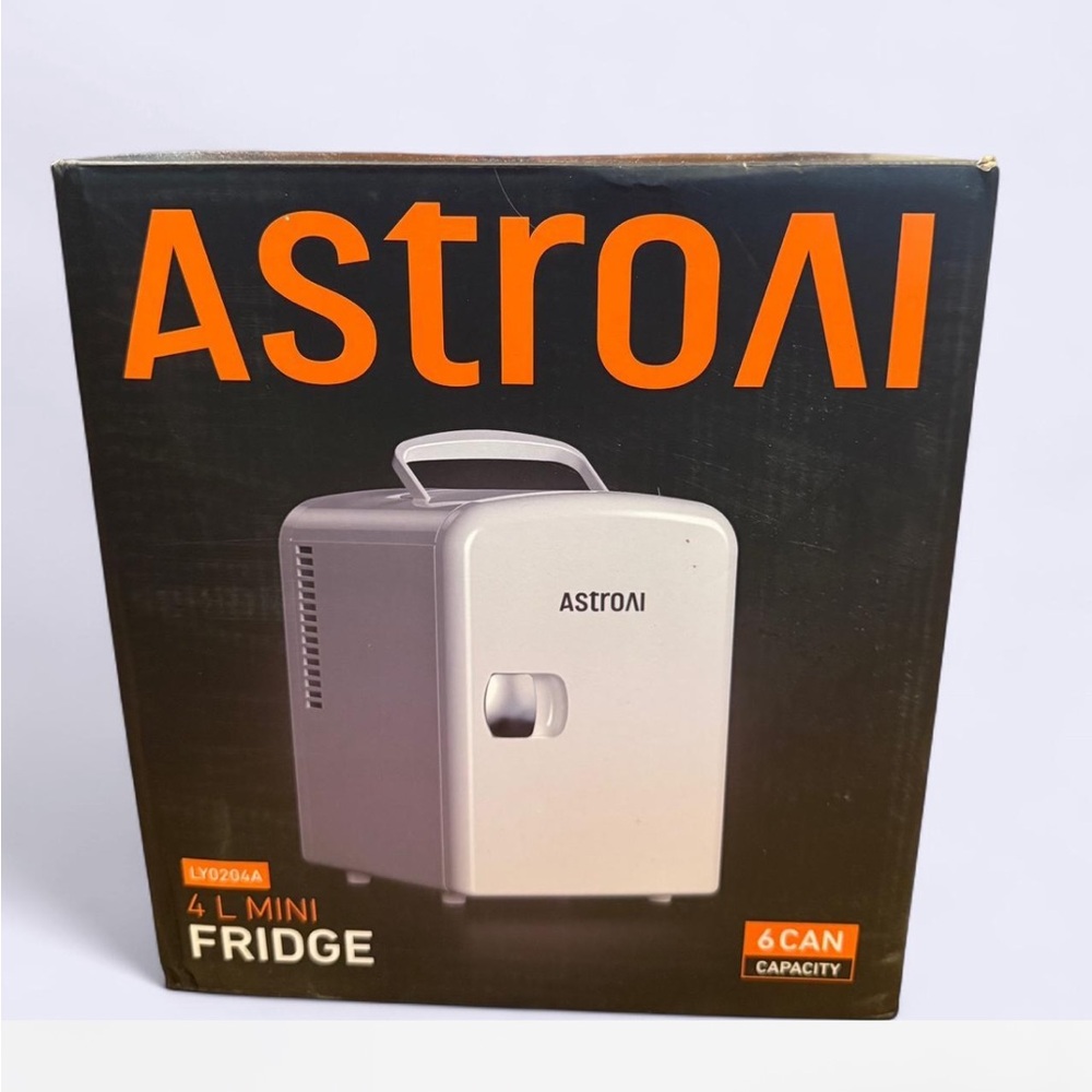 Mini Fridge - 6 can capacity